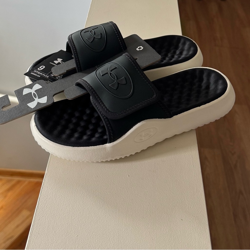 Brand new”Under Armour”(UA W Ignite Pro 8 SL)women slippers.Size-9,color-black🖤 - Picture 2 of 10
